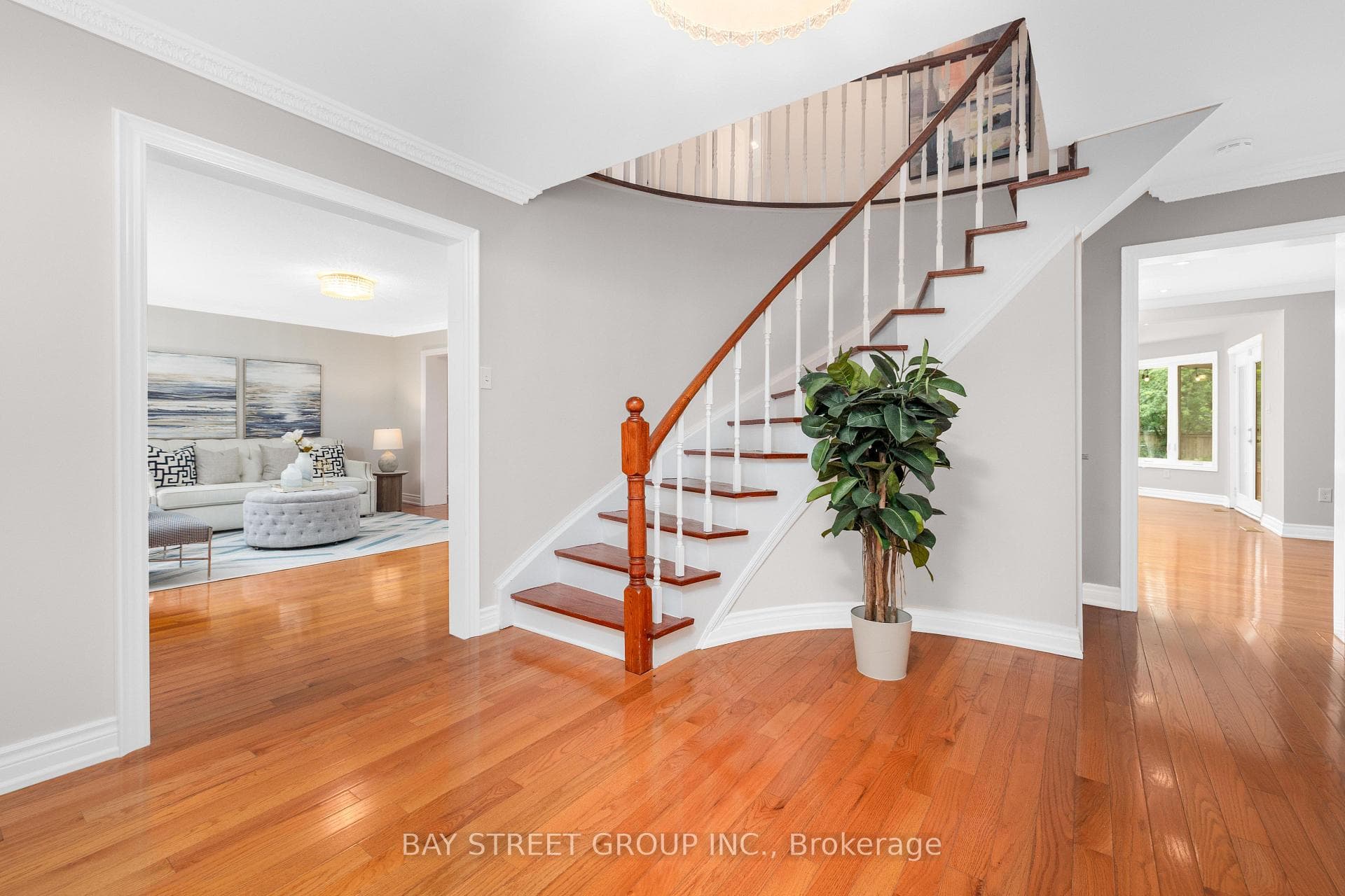 244 Colchester Drive, Oakville, ON L6J 5S5