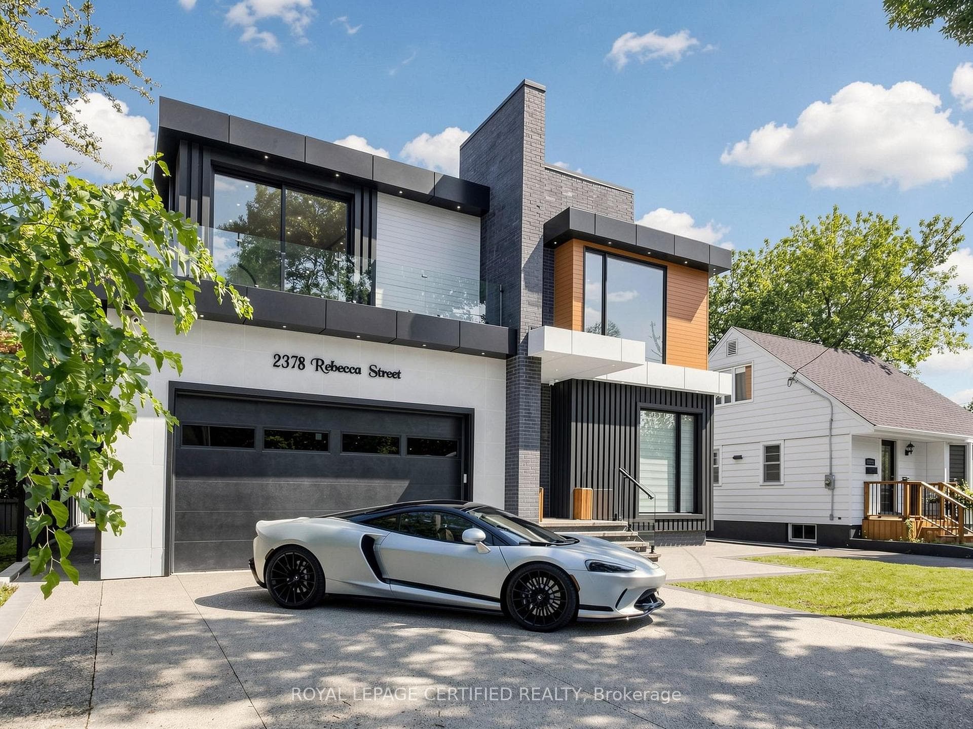 2378 Rebecca Street, Oakville, ON L6L 2A9