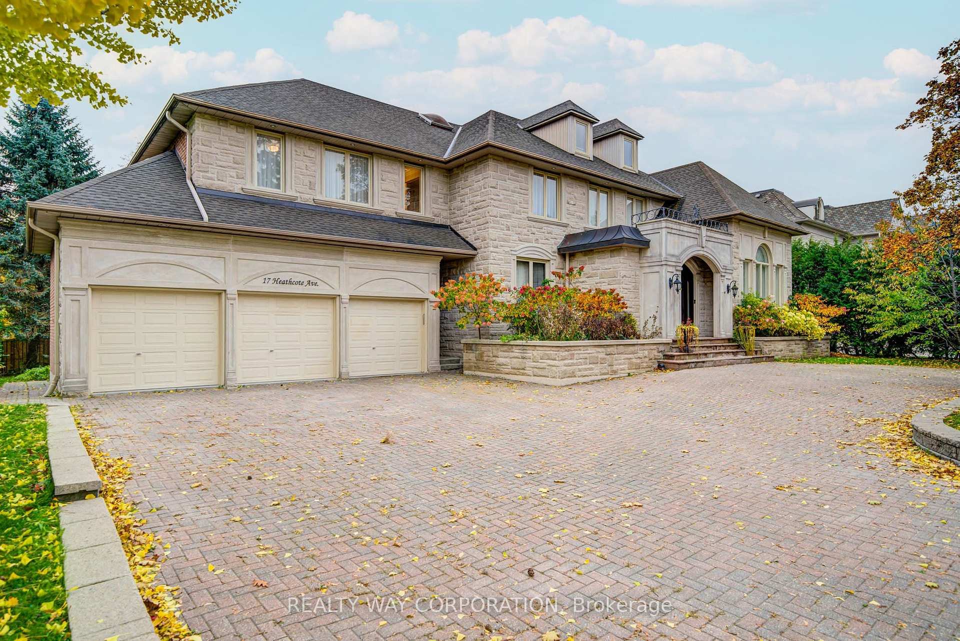 17 Heathcote Avenue, Toronto C12, ON M2L 1Y6