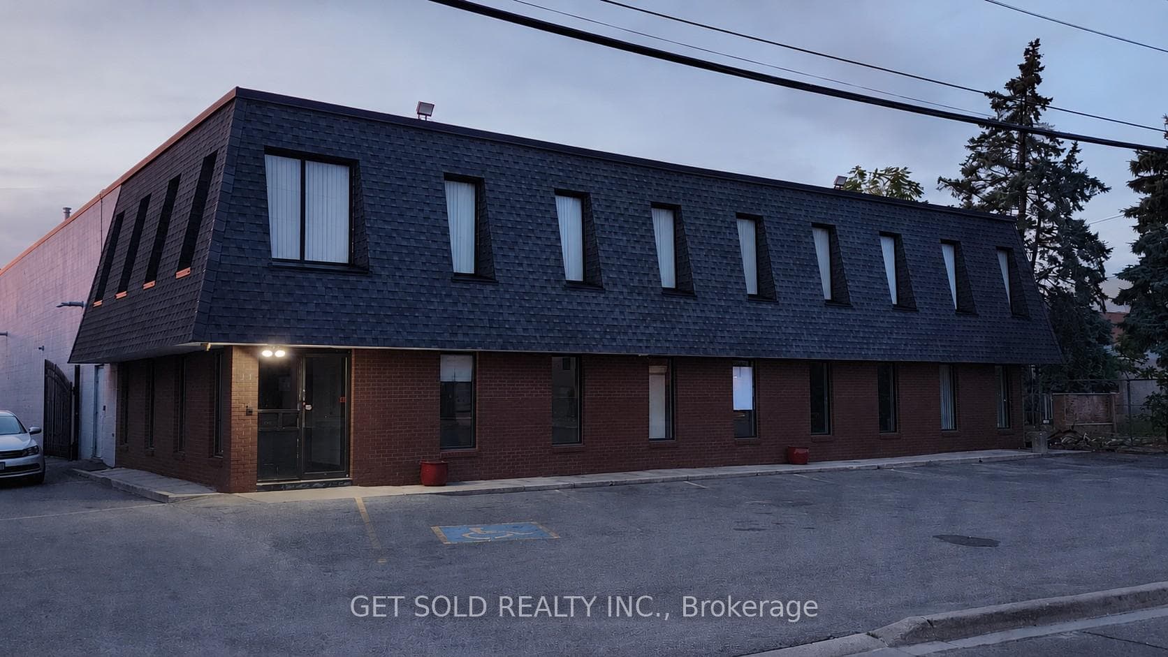 11 Brockley Drive, Hamilton, ON L8E 3C3