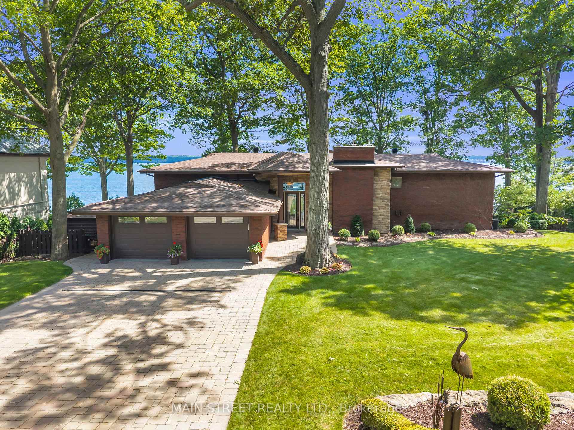 13 Georgina Drive S, Oro-Medonte, ON L4M 1E9