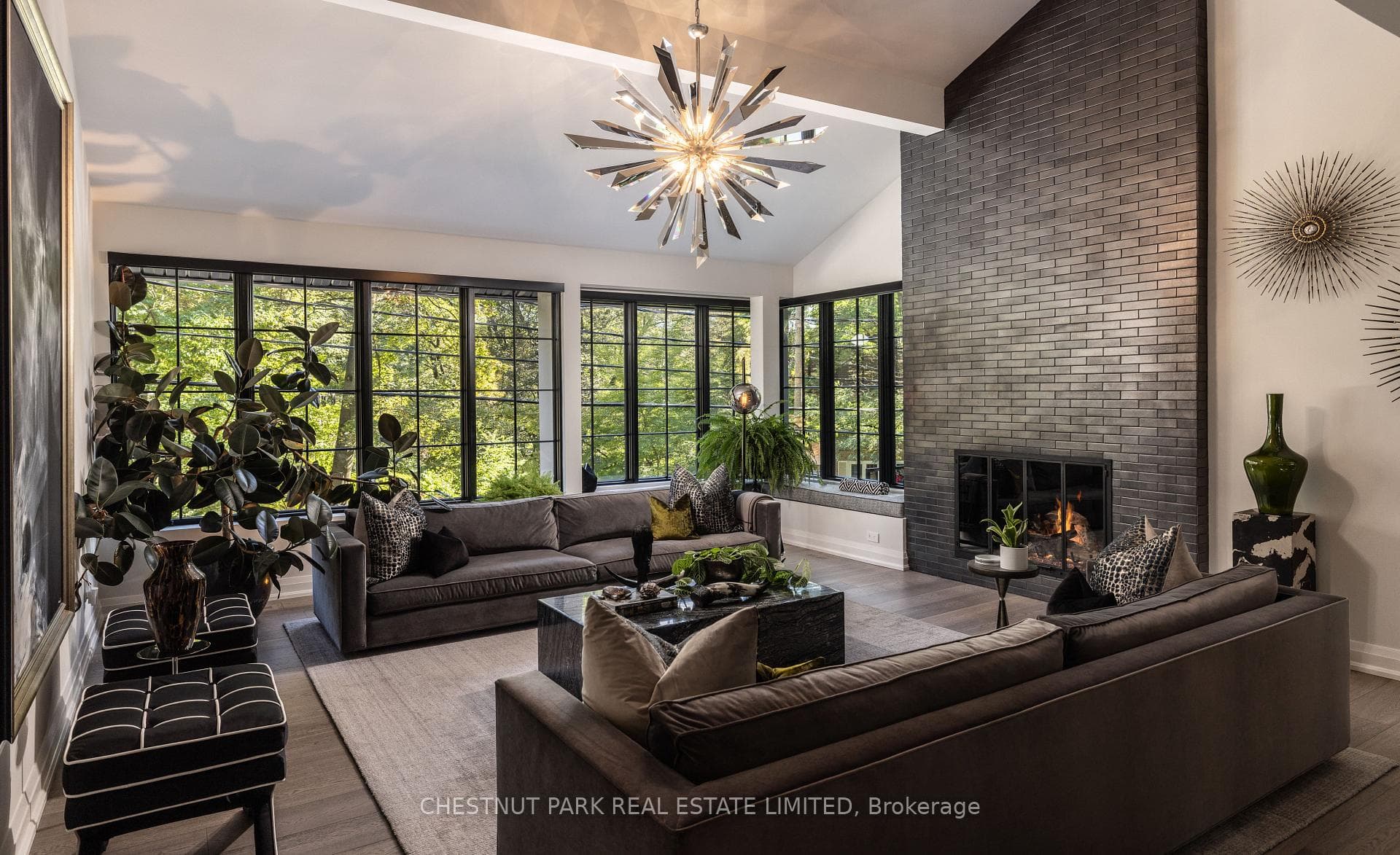 94 Roxborough Drive, Toronto, ON M4W 1X1