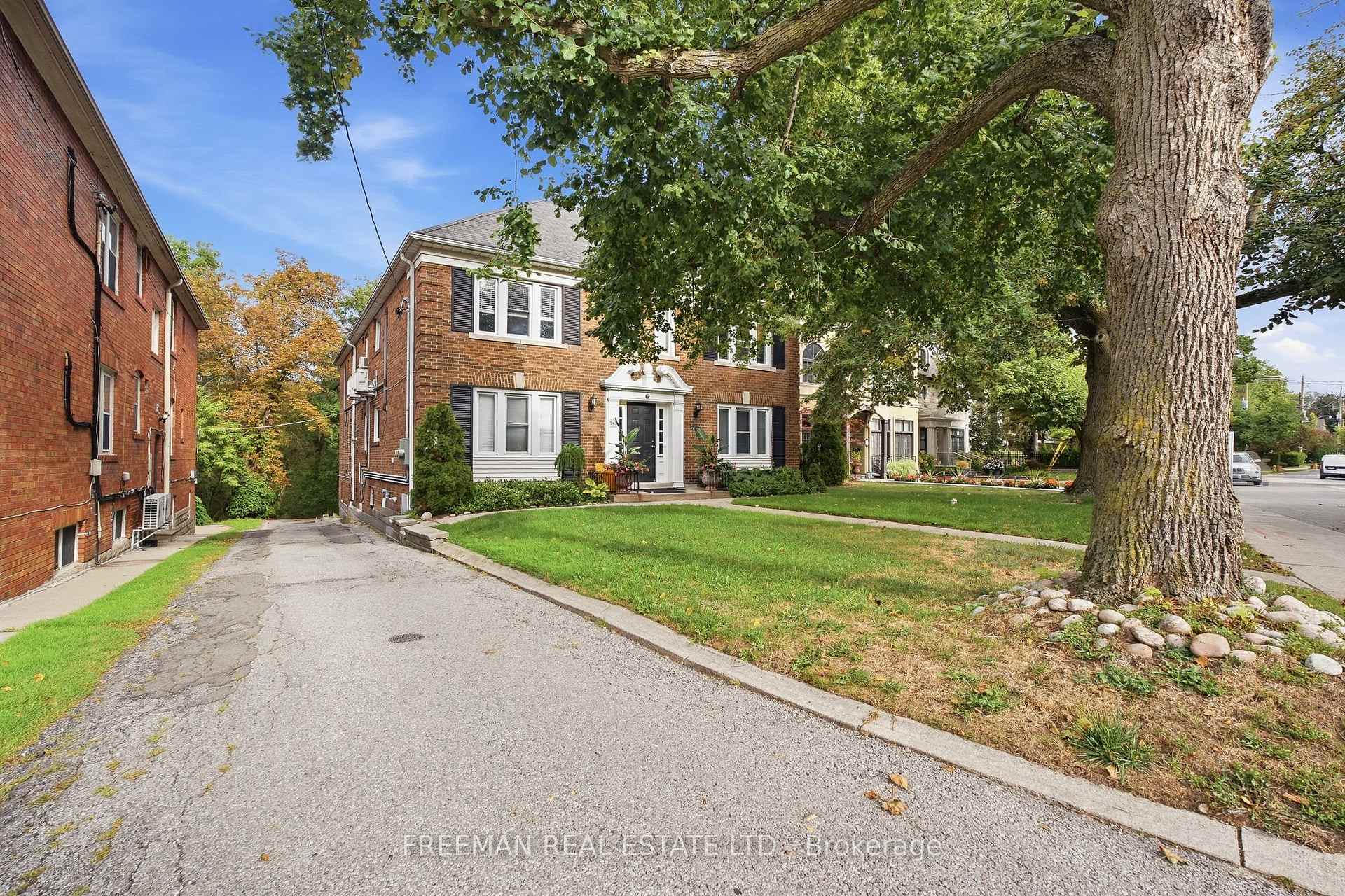 783 Spadina Road, Toronto, ON M5P 2X5