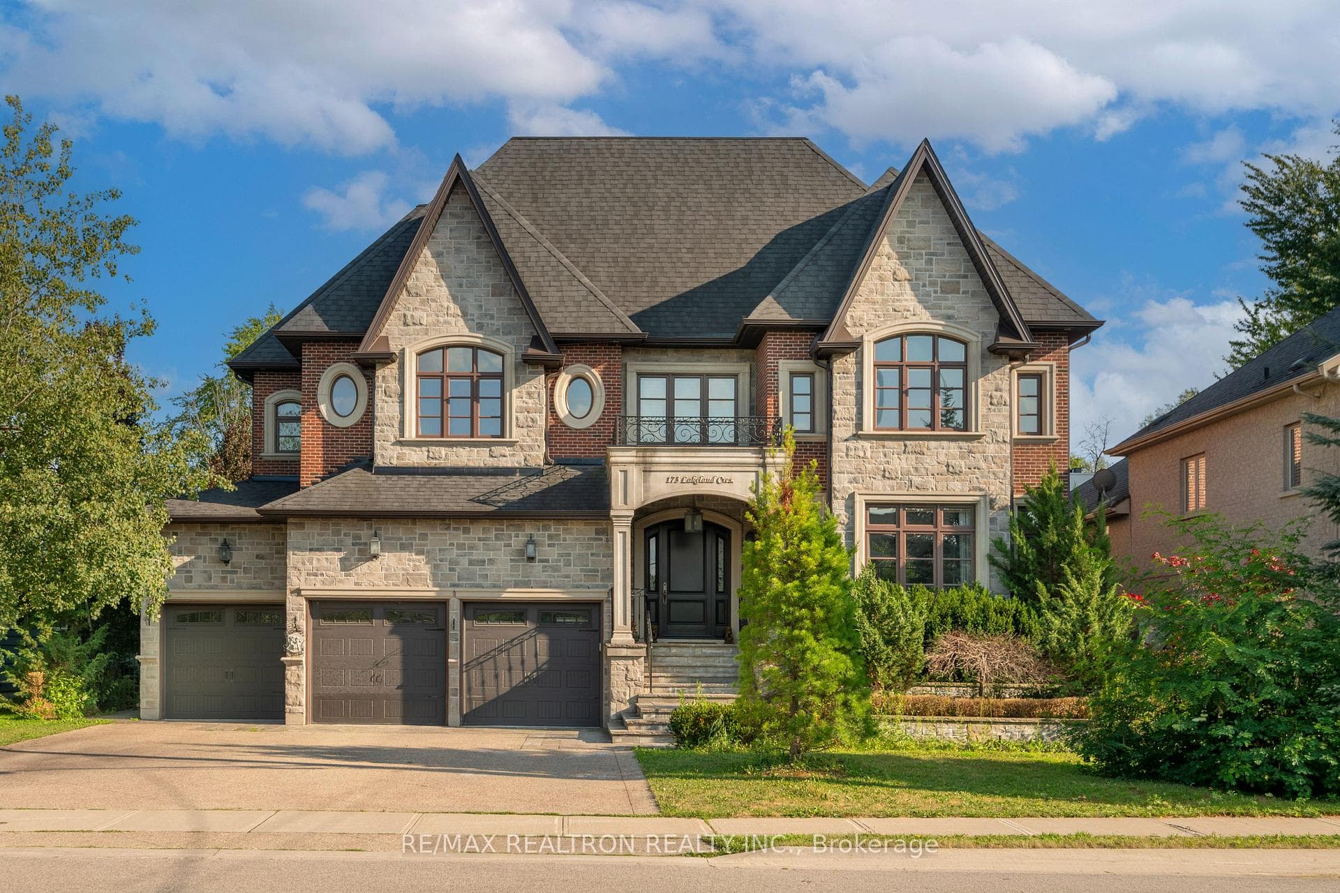173 Lakeland Crescent, Richmond Hill, ON L4E 3A4