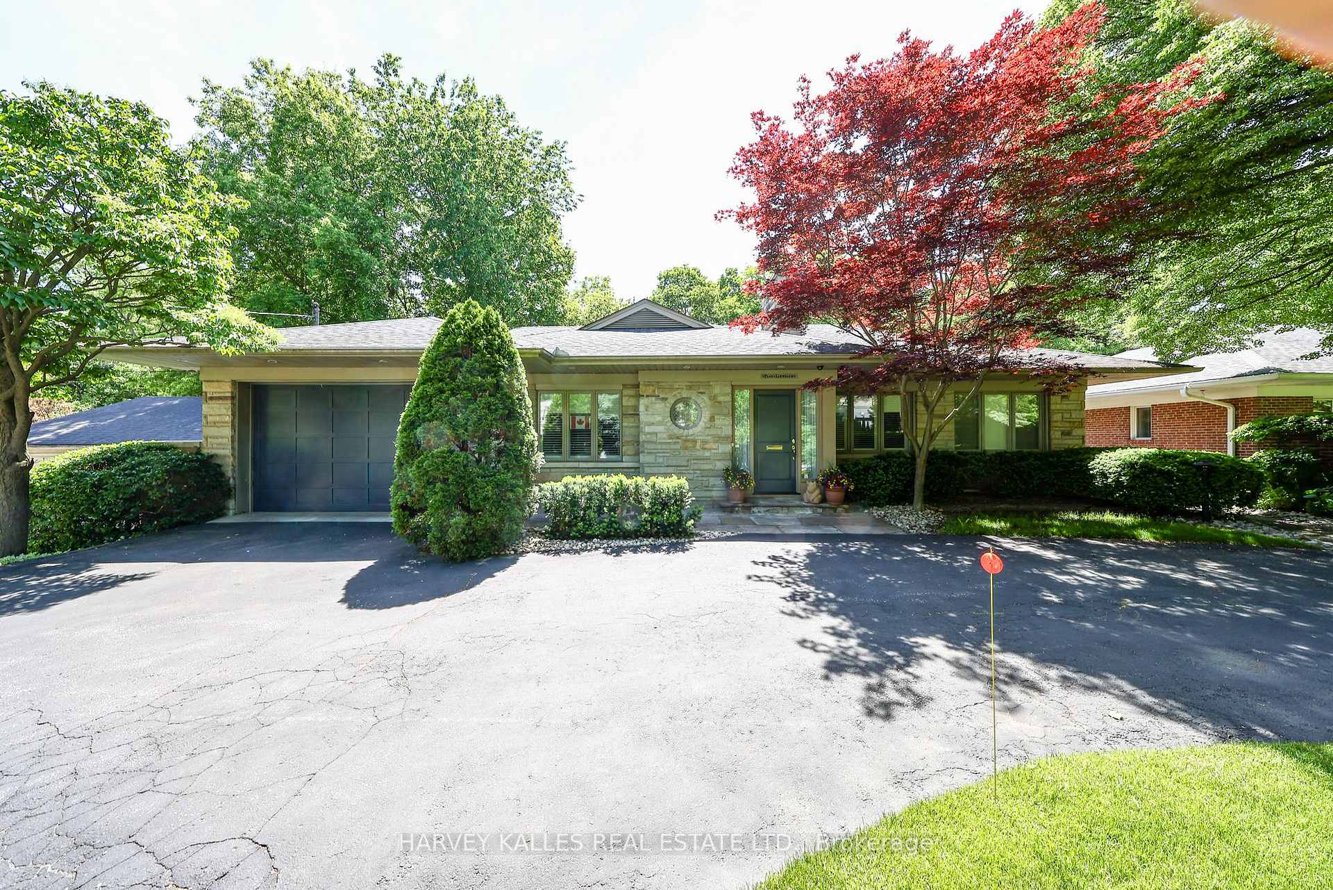 176 Old Yonge Street, Toronto C12, ON M2P 1P9