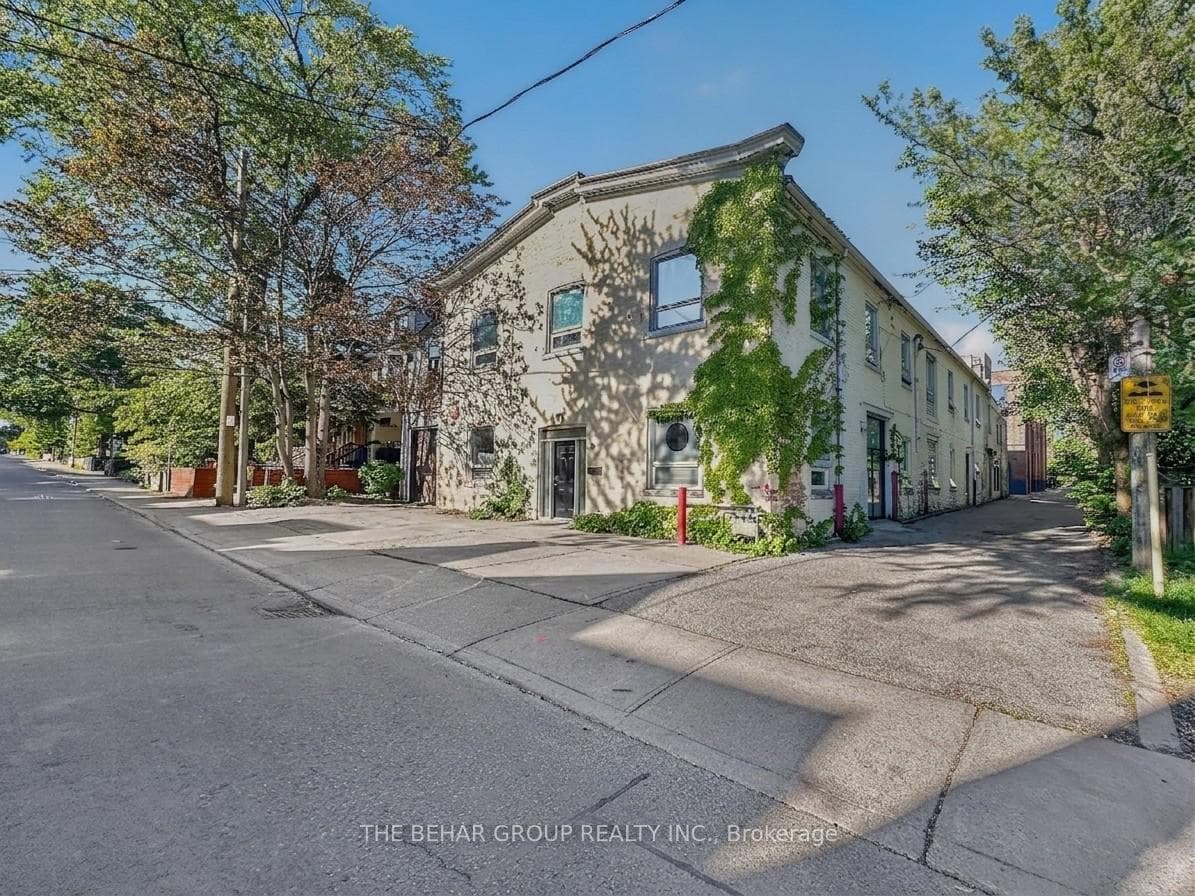 65 Bellwoods Avenue, Toronto, ON M6J 3N4