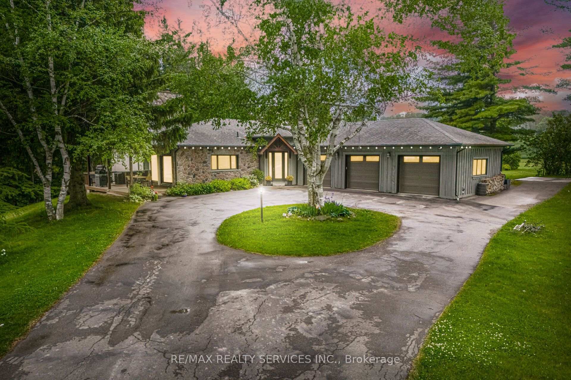 19246 Centreville Creek Road, Caledon, ON L7K 2N1