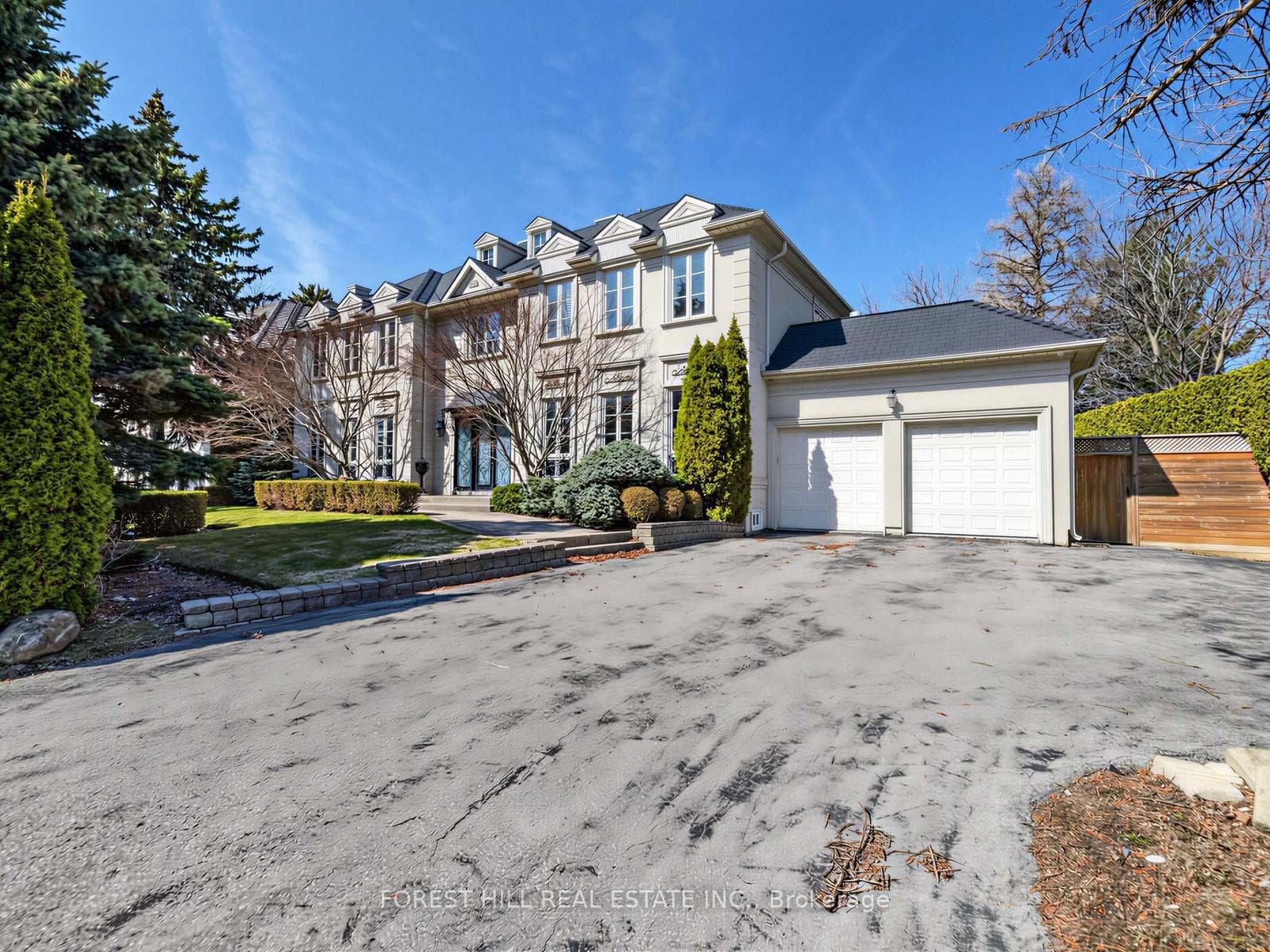 8 Colvestone Road, Toronto, ON M2L 1X3