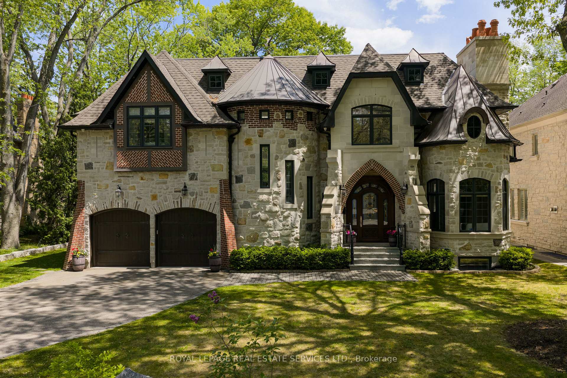 1165 Garden Road, Mississauga, ON L5H 3J5