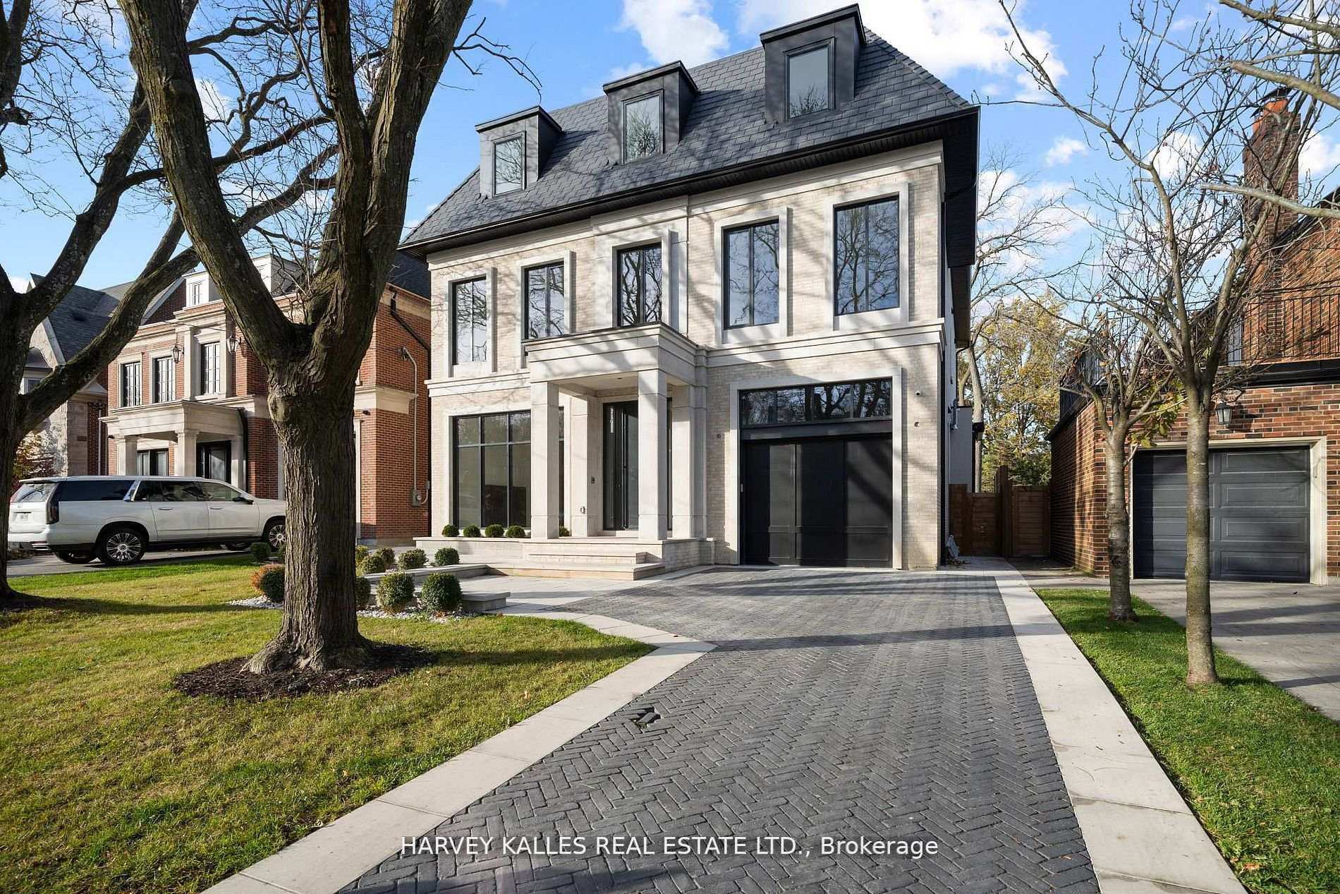370 Glengrove Avenue W, Toronto, ON M5N 1W5