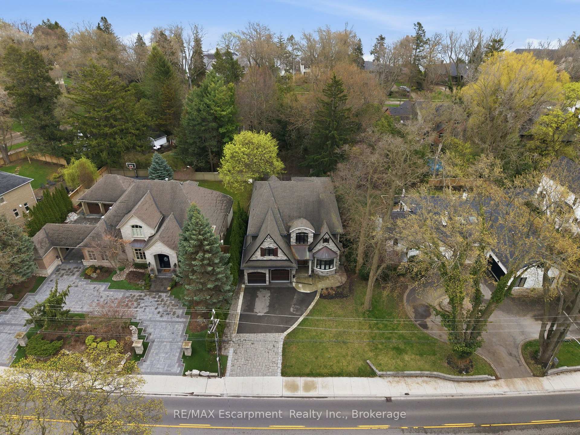4180 Lakeshore Road, Burlington, ON L7L 1A4