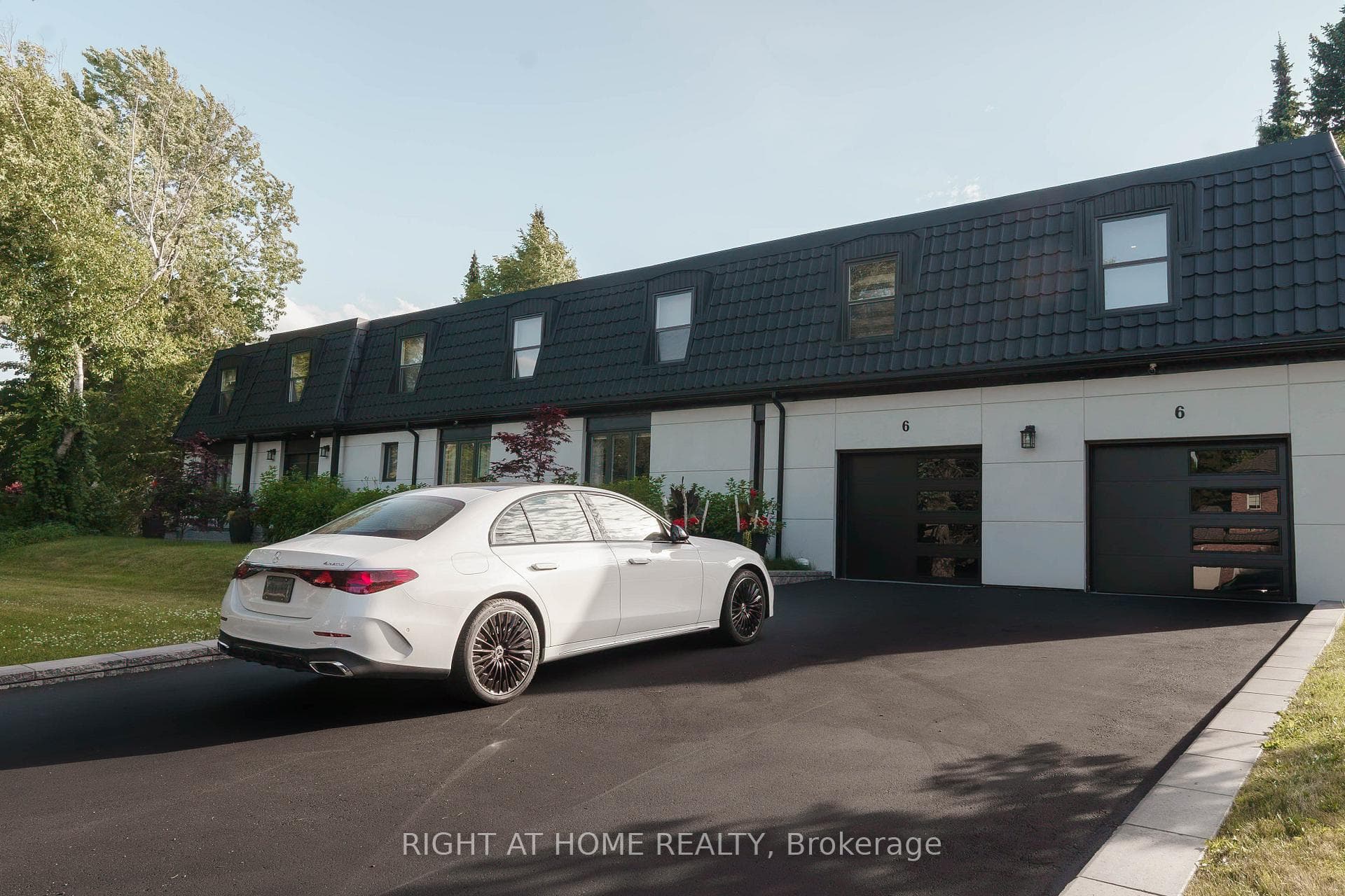 6 Ladyslipper Court N, Markham, ON L3T 2S4
