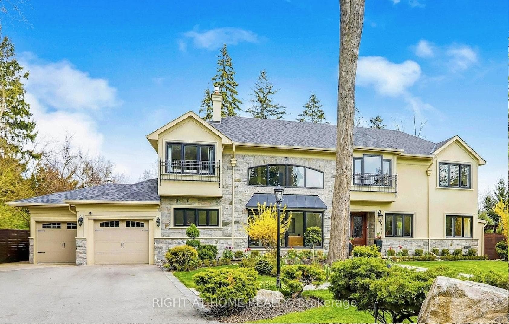 471 Country Club Crescent, Mississauga, ON L5J 2P9