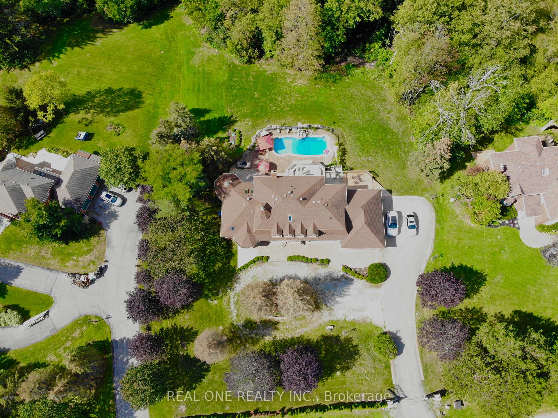 12 Jarvis Avenue, Aurora, ON L4G 6W8