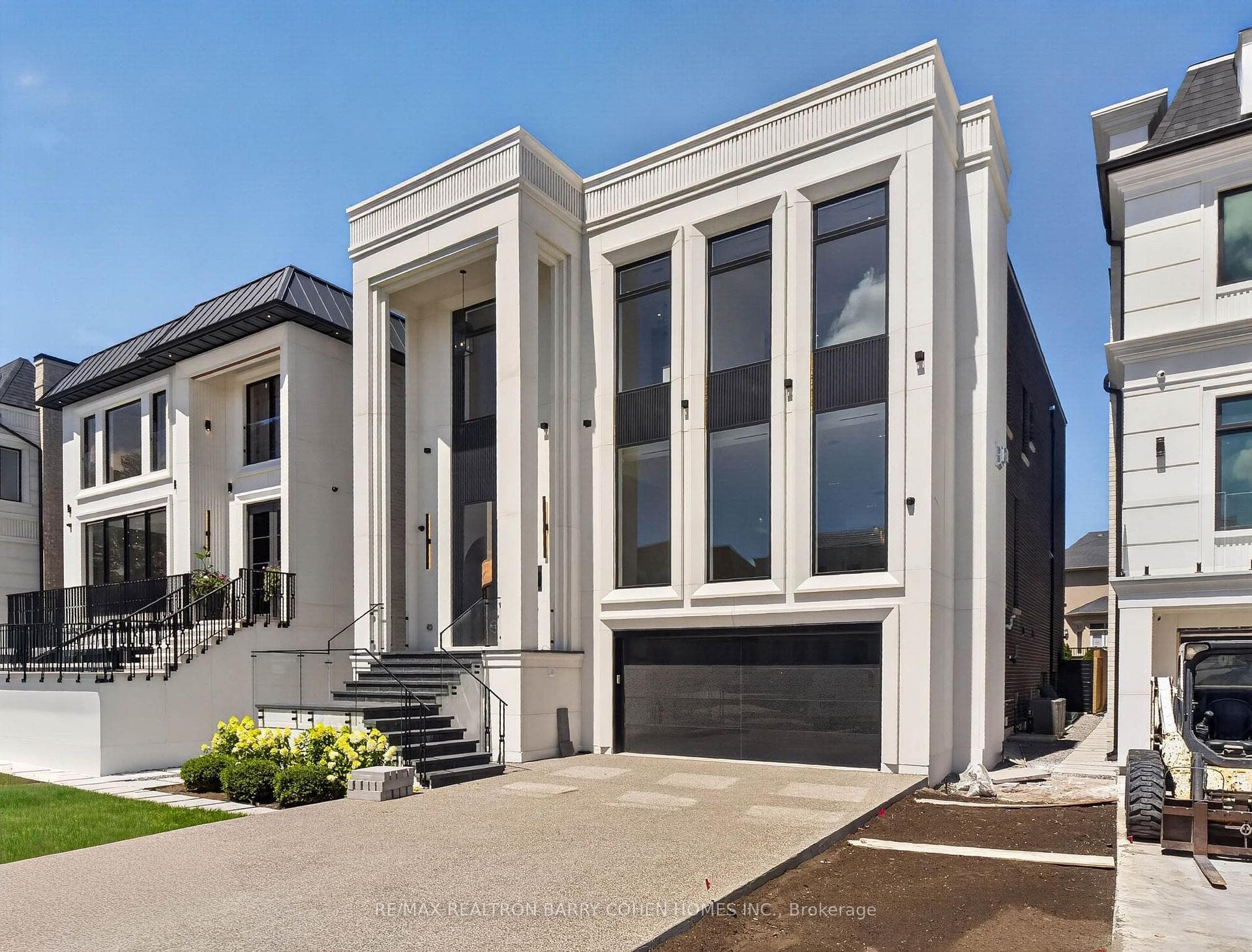 26 Clinton Drive, Richmond Hill, ON L4C 8E2