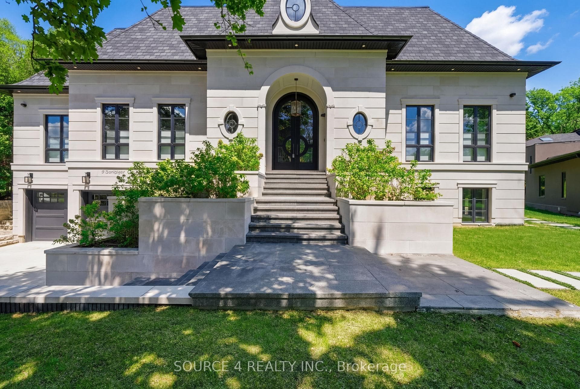 9 Sandpiper Court, Toronto C13, ON M3A 3G7