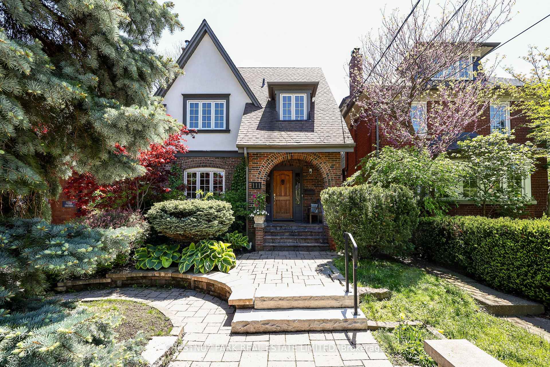 111 Glenview Avenue, Toronto, ON M4R 1R1