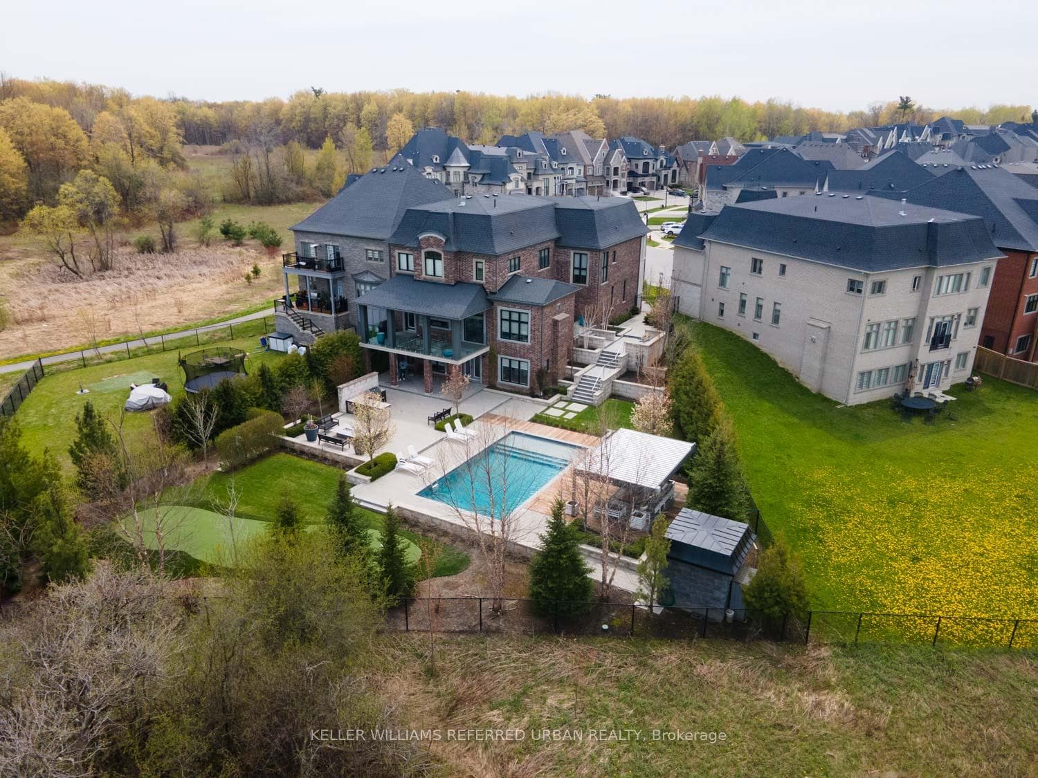 61 Ria Court, King, ON L7B 0N5