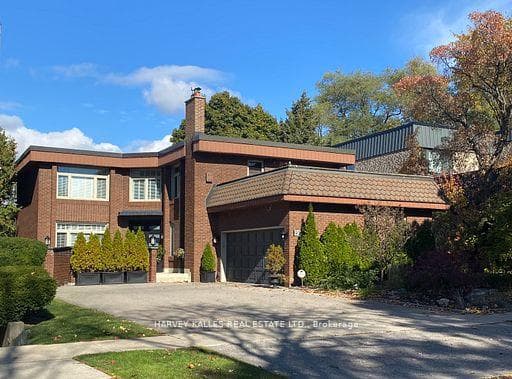 92 Prue Avenue, Toronto, ON M6B 1R5