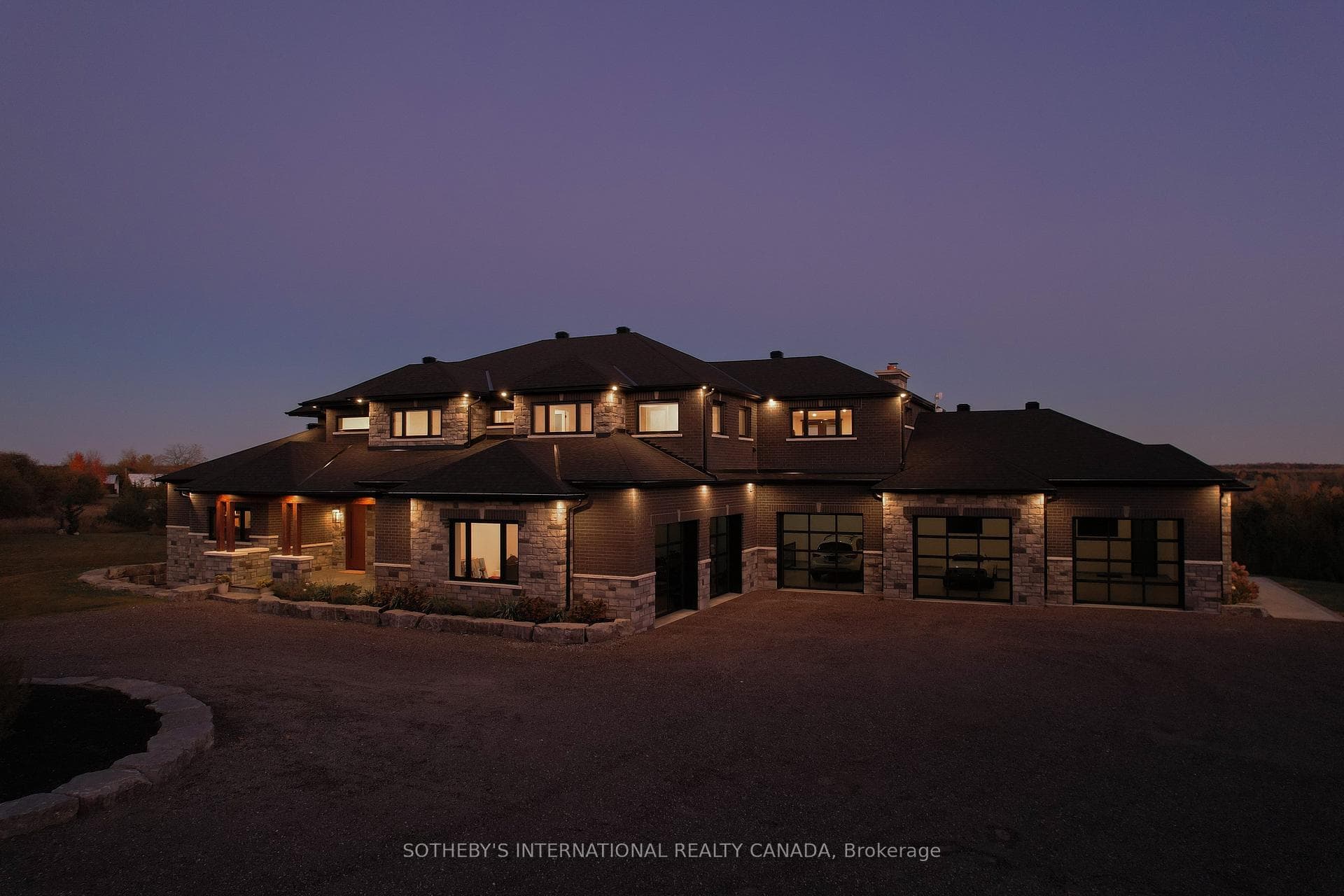 6374 Smith Boulevard, Georgina, ON L0E 1N0