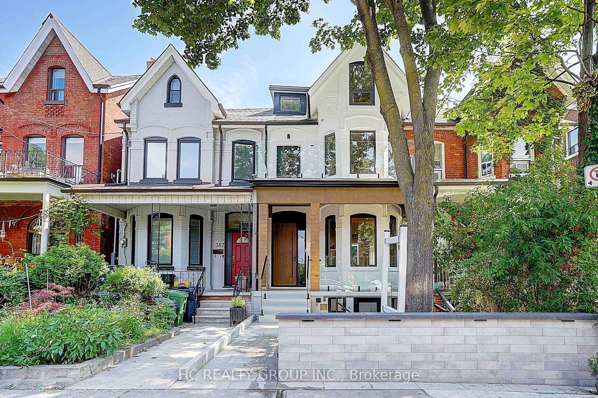 385 Manning Avenue, Toronto, ON M6G 2V6