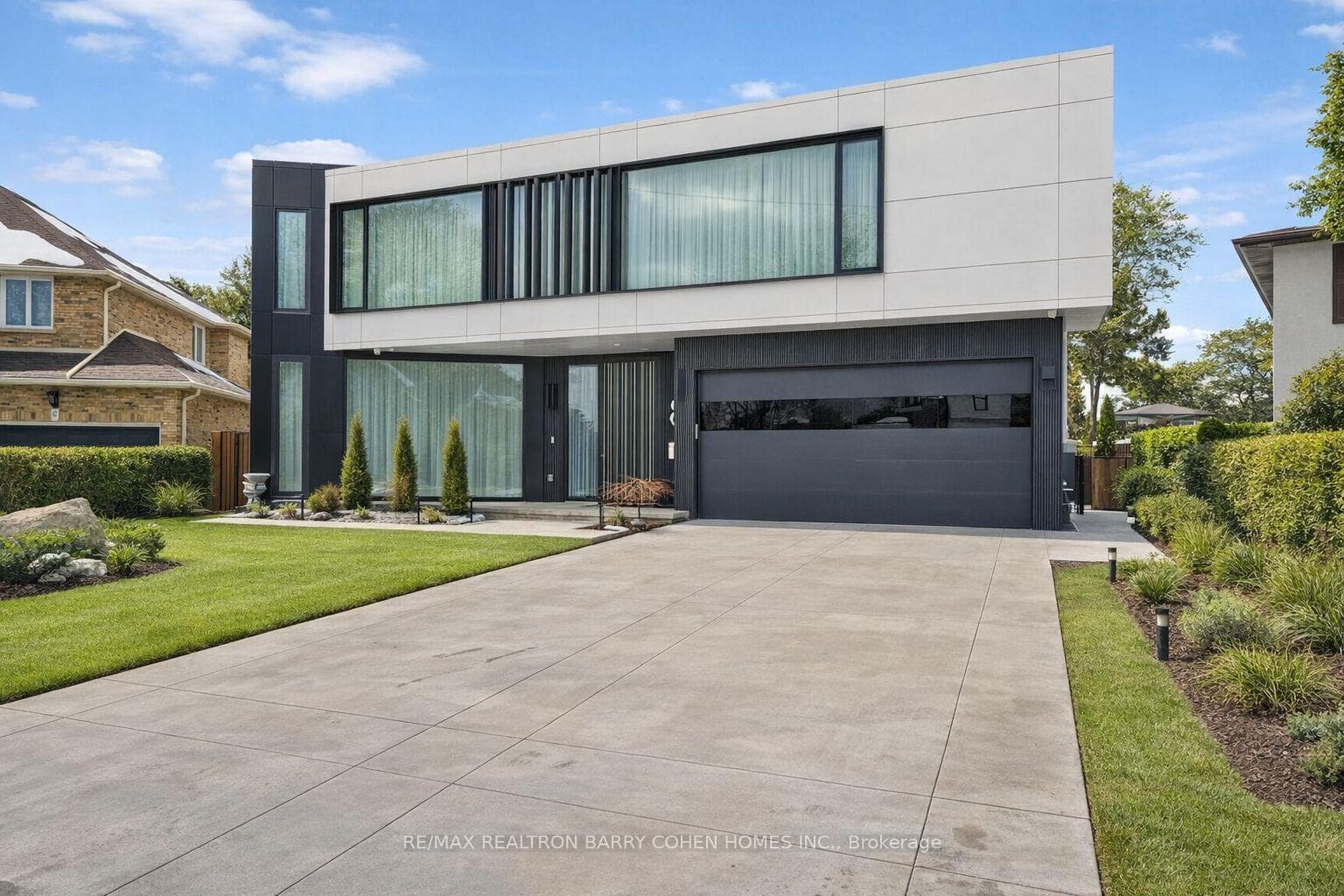 8 Cadmus Road, Toronto, ON M2M 2M4