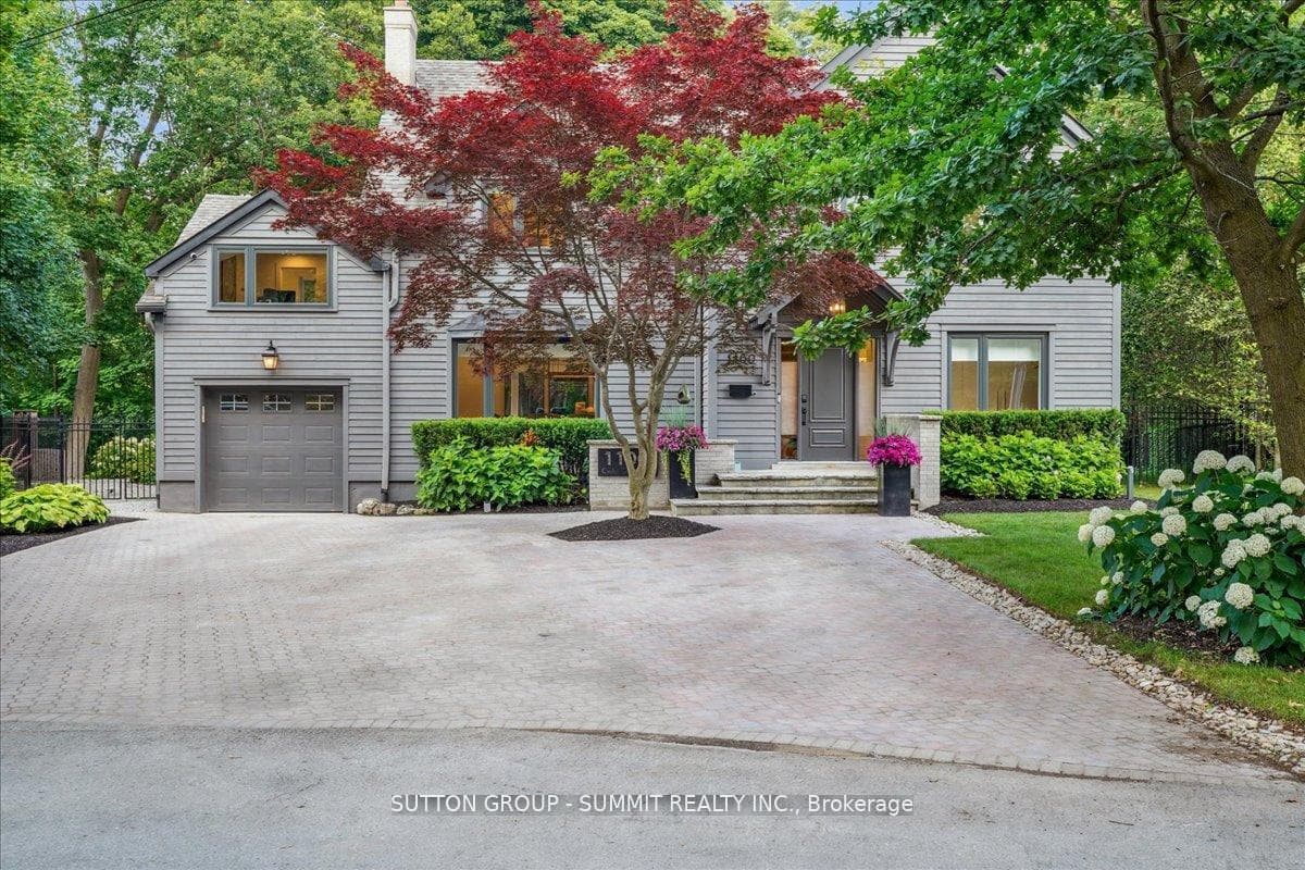 1100 Cedar Grove Boulevard, Oakville, ON L6J 2C4