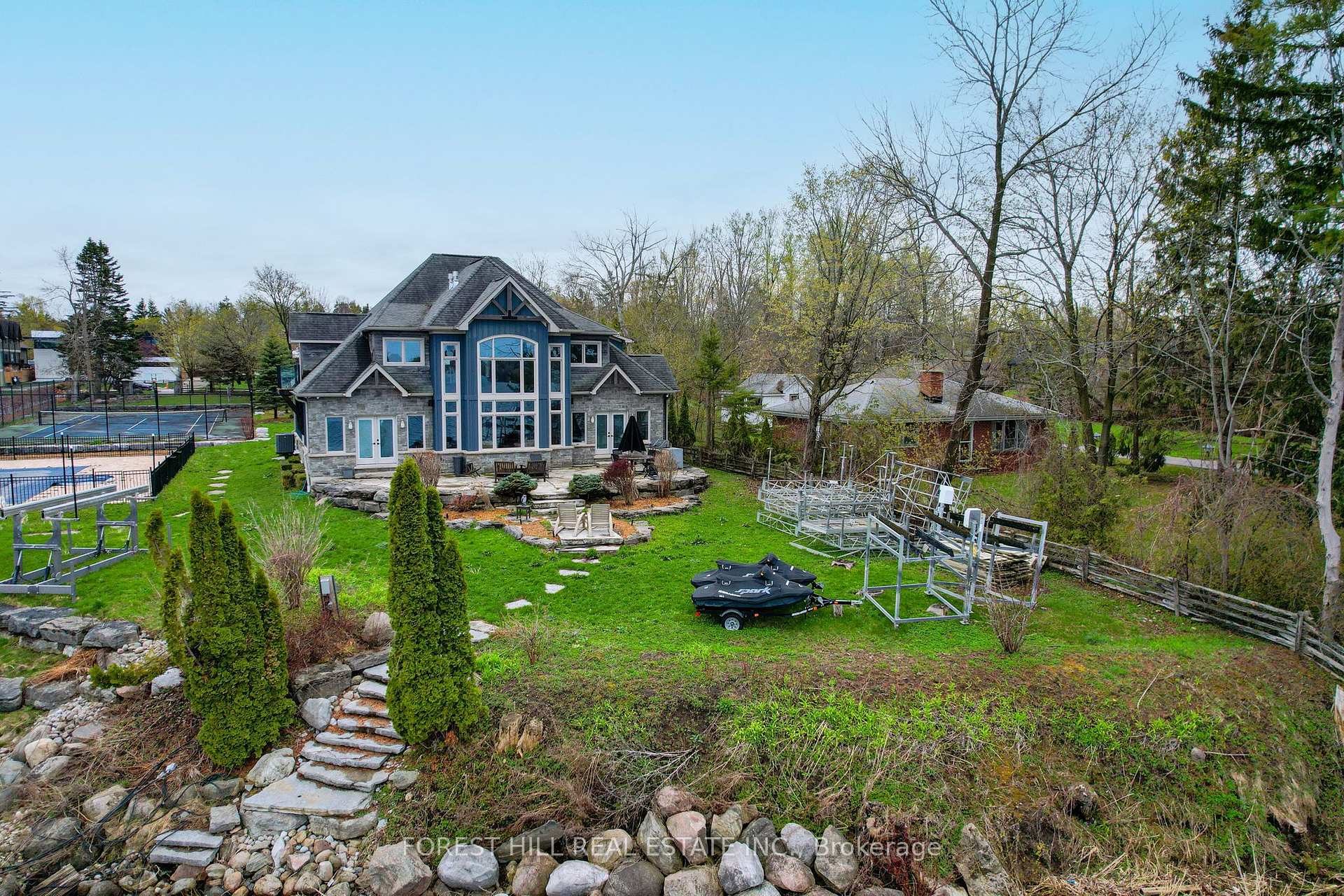44-46 Gray Lane, Barrie, ON L4N 7T1