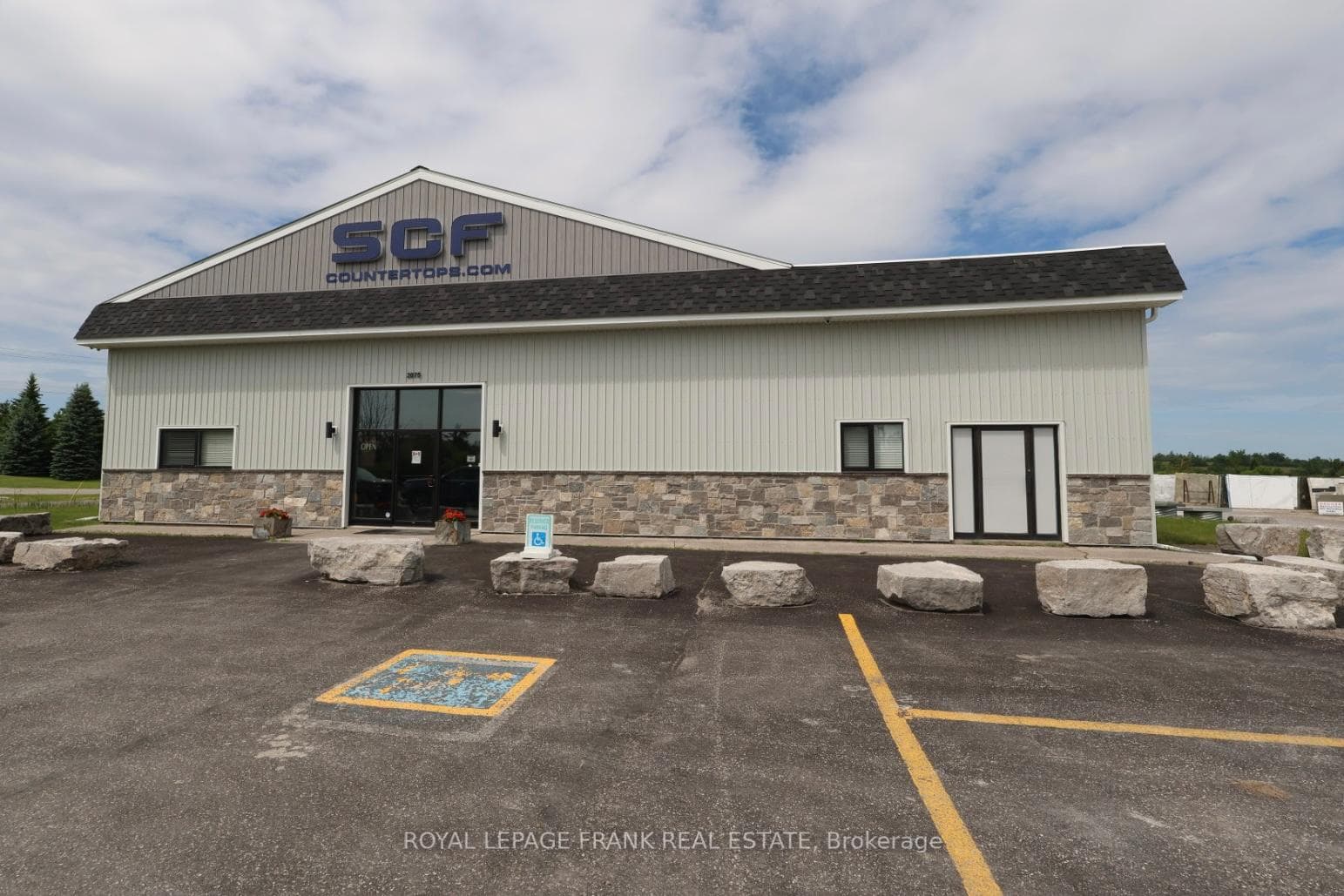 2075 Davis Road, Cavan Monaghan, ON K9J 6X4